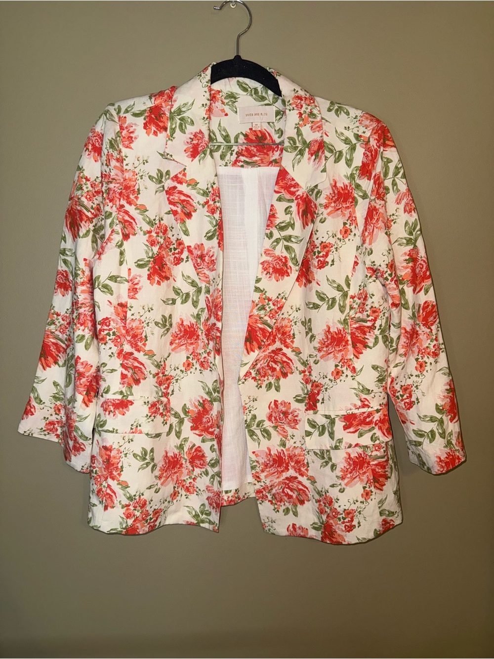 Skies Are Blue Floral Blazer & Shorts Set - Women’s Medium